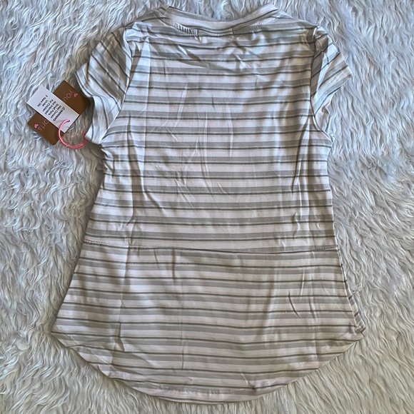 Stay pawsitive tshirt - Picture 3 of 3